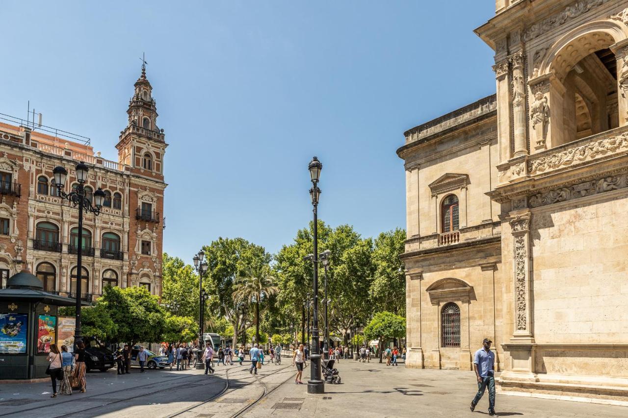 Waou Cosy III Sevilla Cathedral Exterior photo
