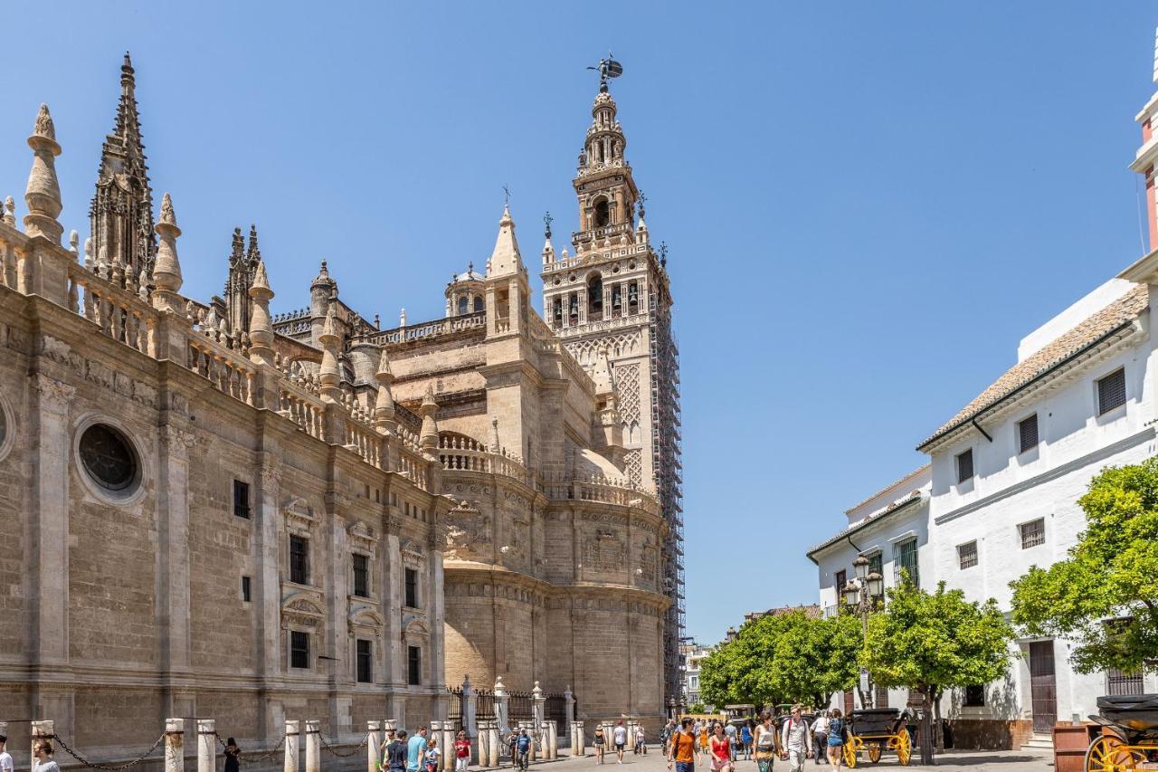 Waou Cosy III Sevilla Cathedral Exterior photo
